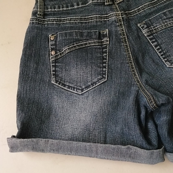 V. S. H. Jean Shorts - Picture 12 of 13